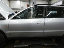 Tür vorne links Audi A4 B5 Avant Alusilber Y7M