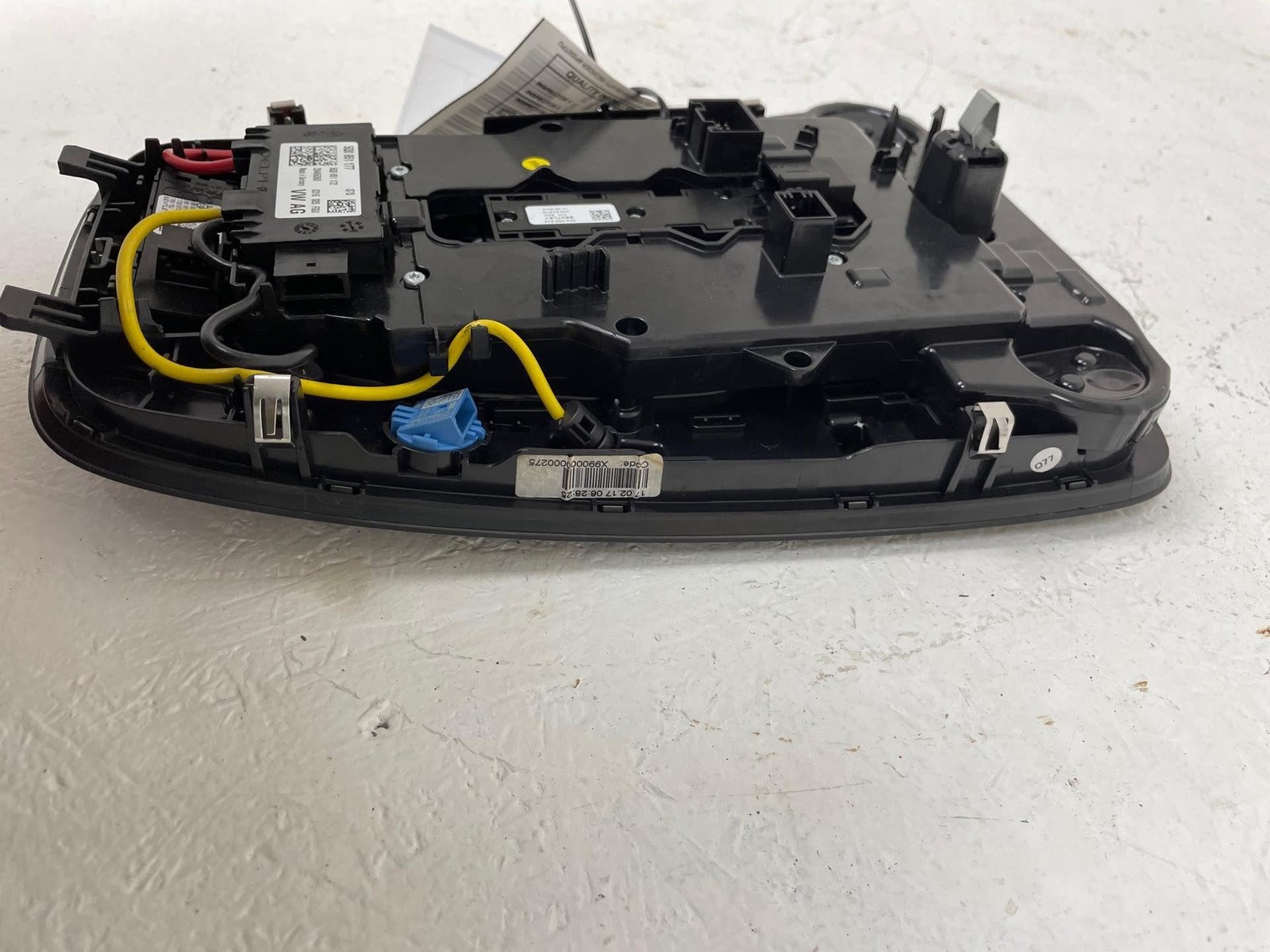 2016-2020 BENTLEY BENTAYGA DOME LIGHT PANEL SUNROOF CONTROL LIGHTING SWITCH