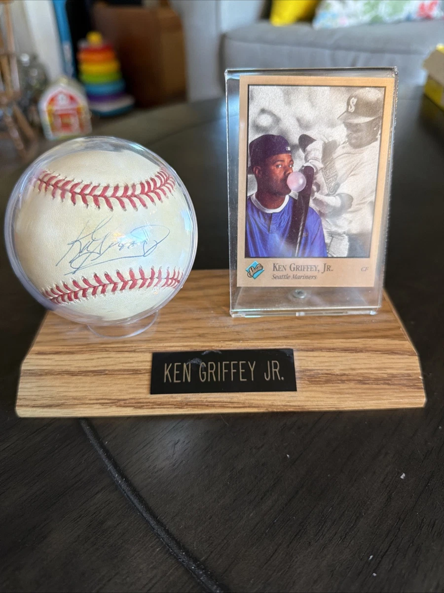 25+ Seattle Mariners Original Autographed Baseball MLB Balls for 25+ Seattle Mariners Original Autographed Baseball MLB Balls for