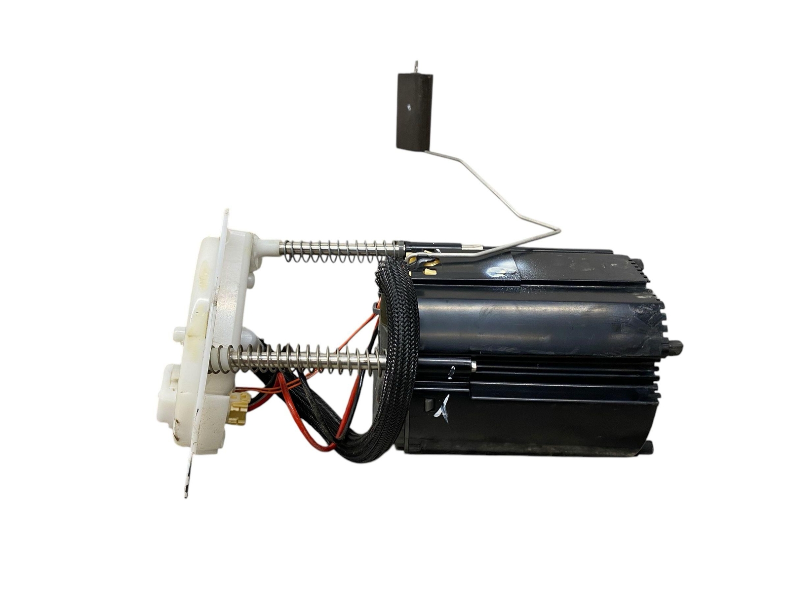 2019 MASERATI LEVANTE TANK MOUNTED FUEL PUMP & LEVEL SENDING UNIT 75K 670035006