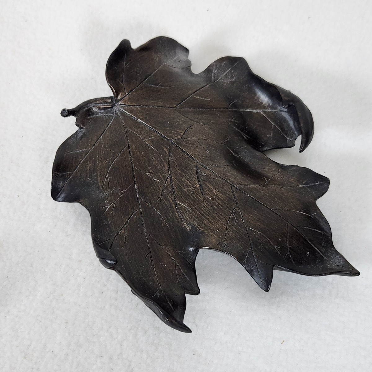 2003 Life Symbols Hand Painted Brown Resin 3D Maple Leaf
