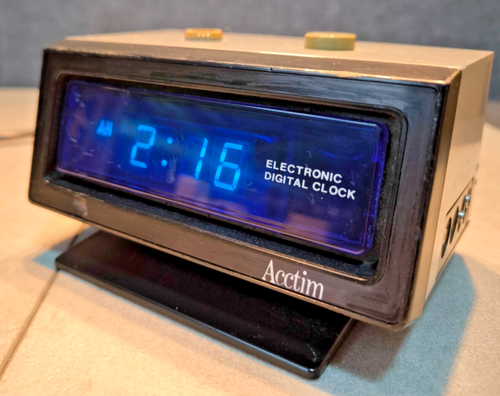 VINTAGE 90s ACCTIM DIGITAL CLOCK WITH BLUE LED DISPLAY. WORKING