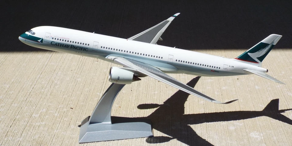 1/200 Diecast Cathay Pacific A350-900 Flaps Up Jet-X #JFD352UP Envoltura retráctil Sin usar, en caja sellada Foto 2 de 4