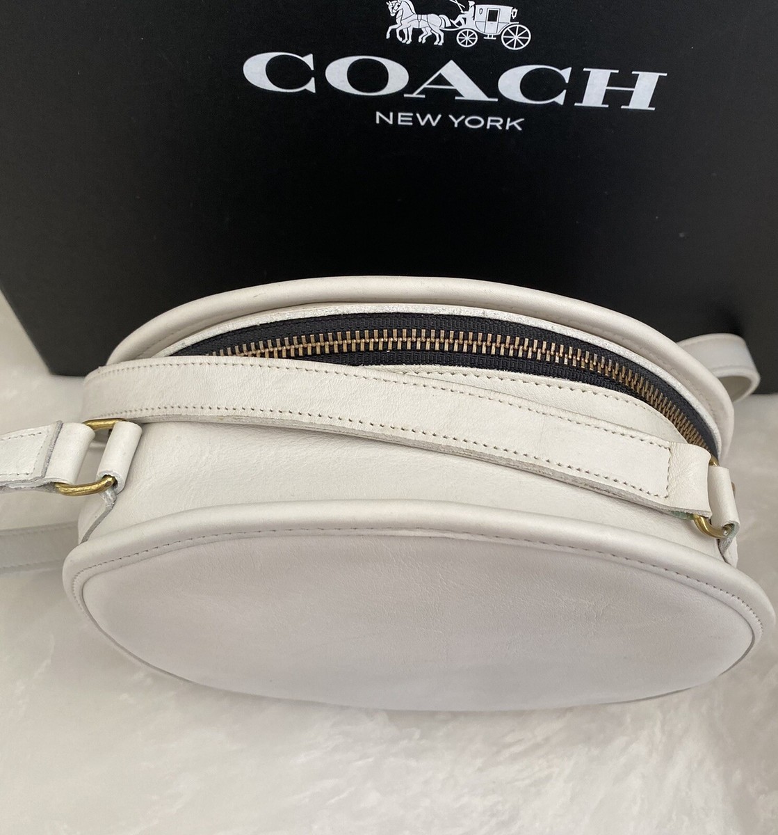 COACH VINTAGE BONE LEATHER ROUND CHESTER CANTEEN CROSSBODY