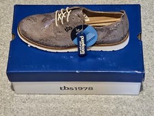 Derbies femme pointure 40 neuves "TBS"