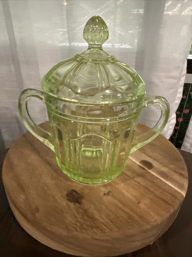 URANIUM DEPRESSION GLASS! Anchor Hocking Colonial Sugar Bowl GREEN 1930