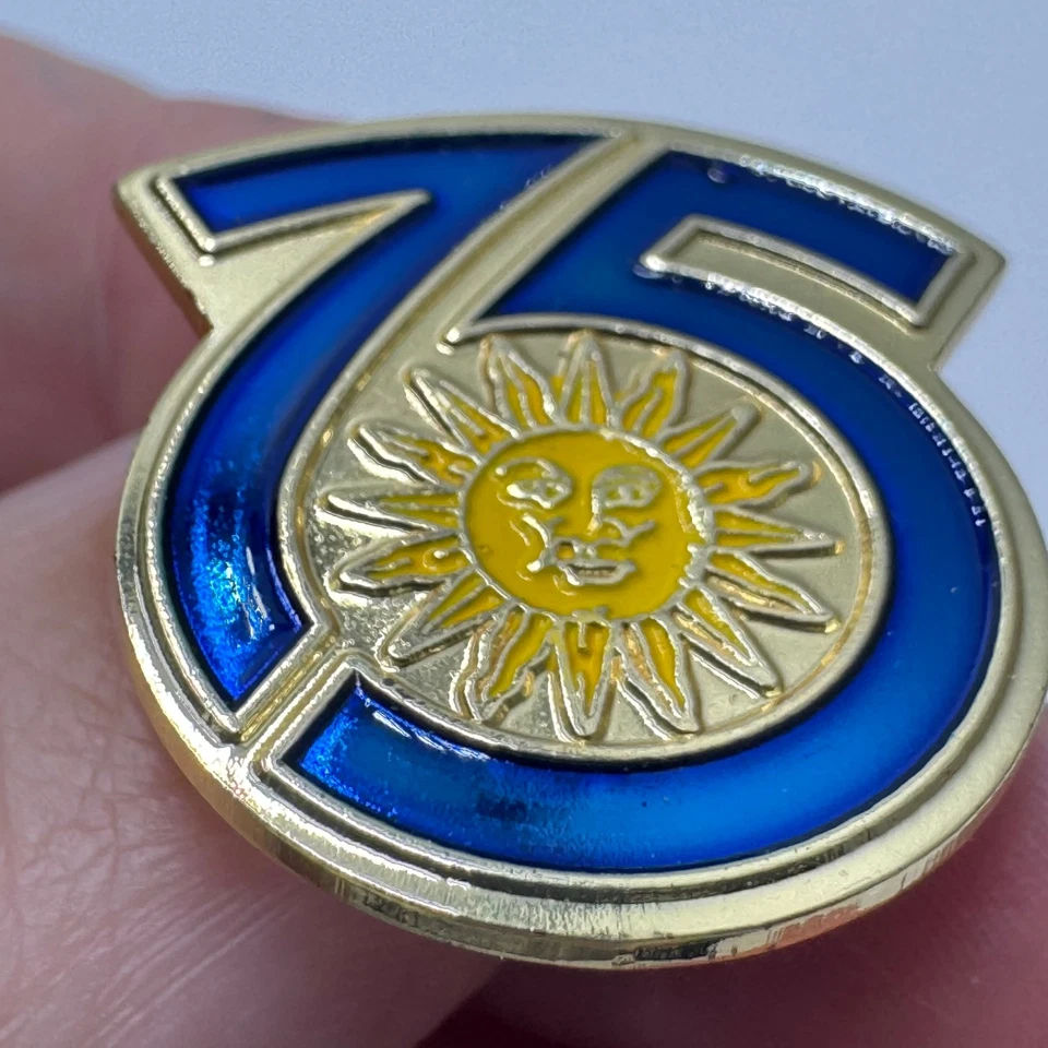 Sun Valley 75 Aniversario Esquí Esquí Pin Idaho Resort Souvenir Viaje Solapa Foto 2 de 4