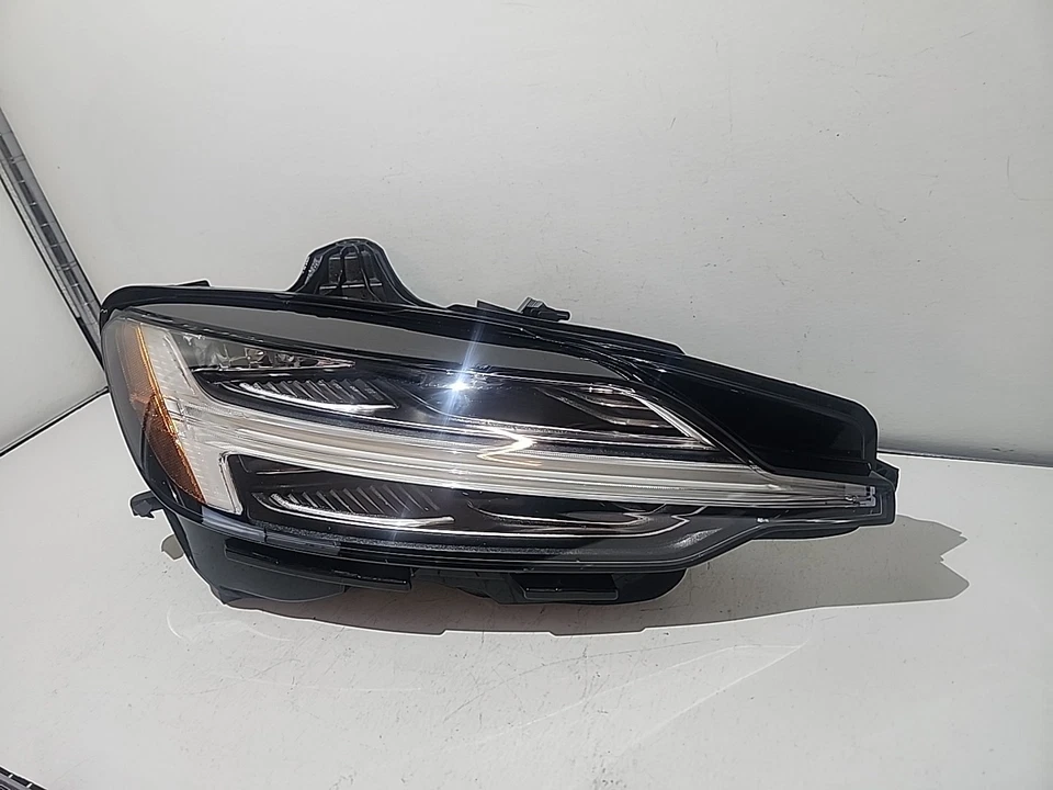 Оригинальная правосторонняя светодиодная фара для Volvo S60 V60 2019 2021 19 20 21 годов выпуска 1688 - Изображение 2 из 4