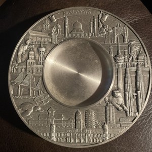 MALAYSIA themed hand made Tumasek Pewter display plate, 14cm, 5.5” diameter