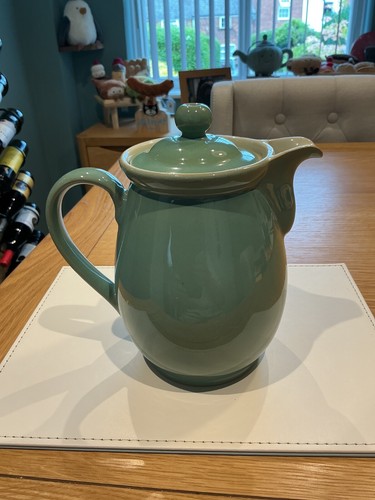 DENBY MANOR GRÜN 1,5 PINT WASSERKRUG / TEEKANNE STEINGUT GESCHIRR