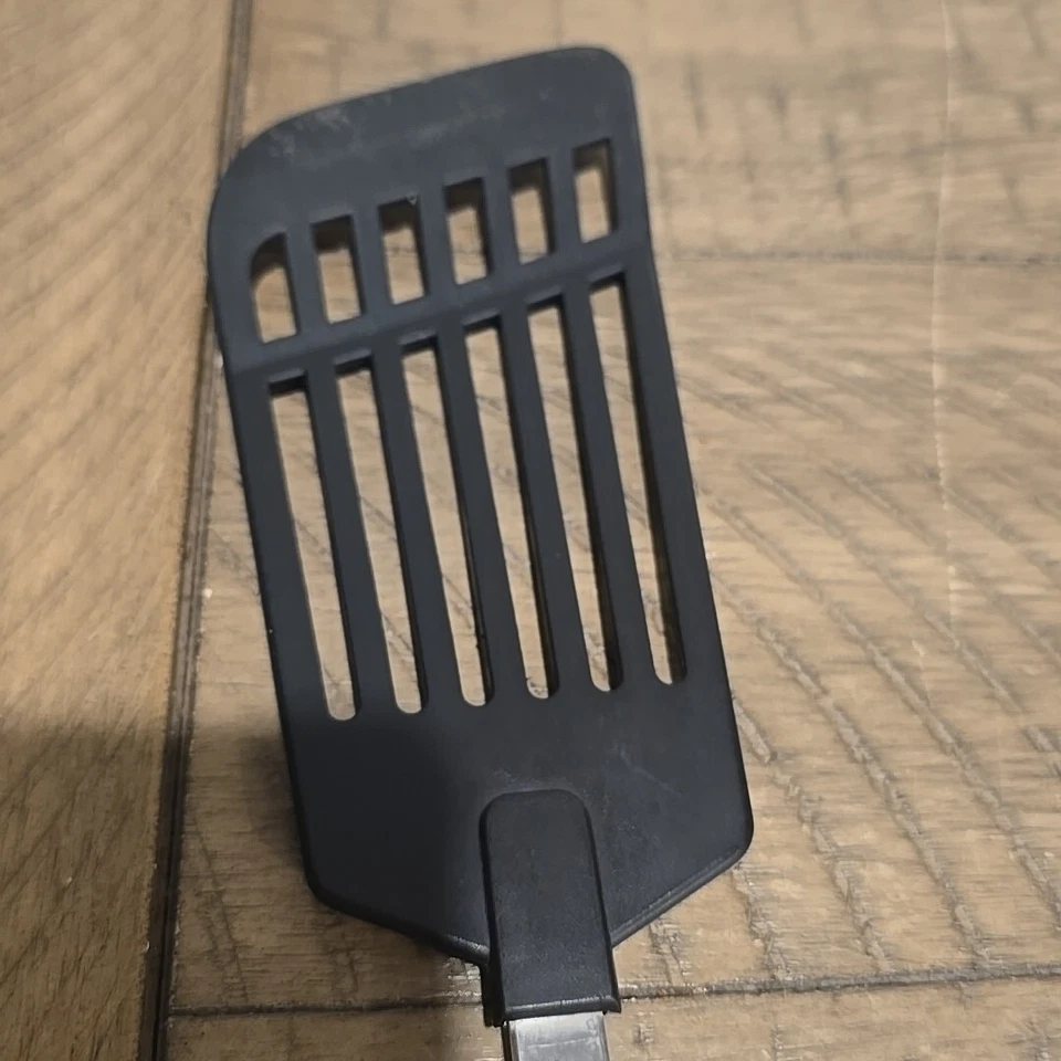 Kuhn Rikon Nylon Slotted Spatula Angled Fish Metal Handle Switzerland - Image 2 of 4