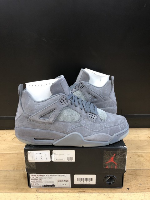 kaws aj4