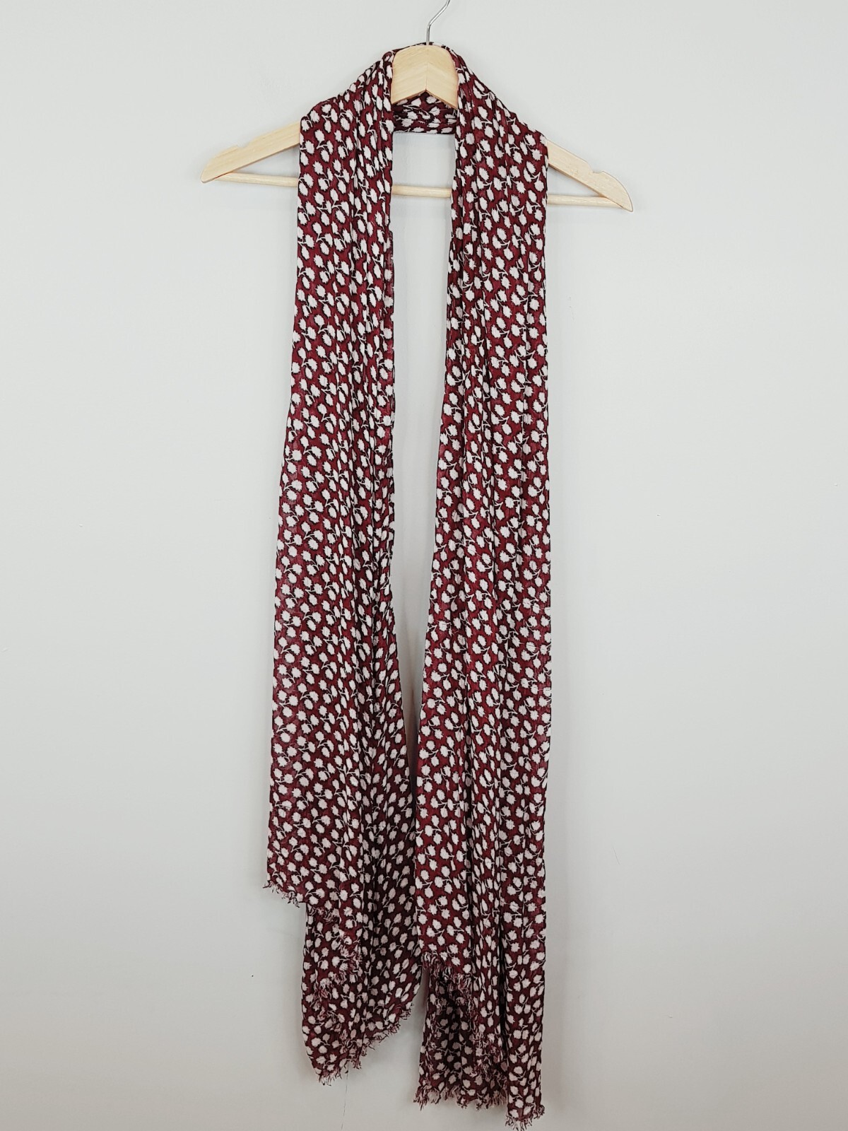 SCOTCH & SODA Women’s Floral Print Scarf for Stylish Elegance