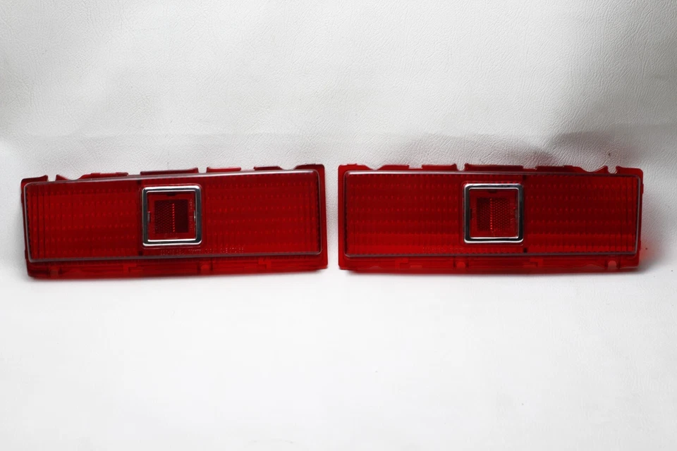 Luz trasera Toyota Toyopet Corona RT40 ROJA NOS Japón - 1 PAR Foto 3 de 4