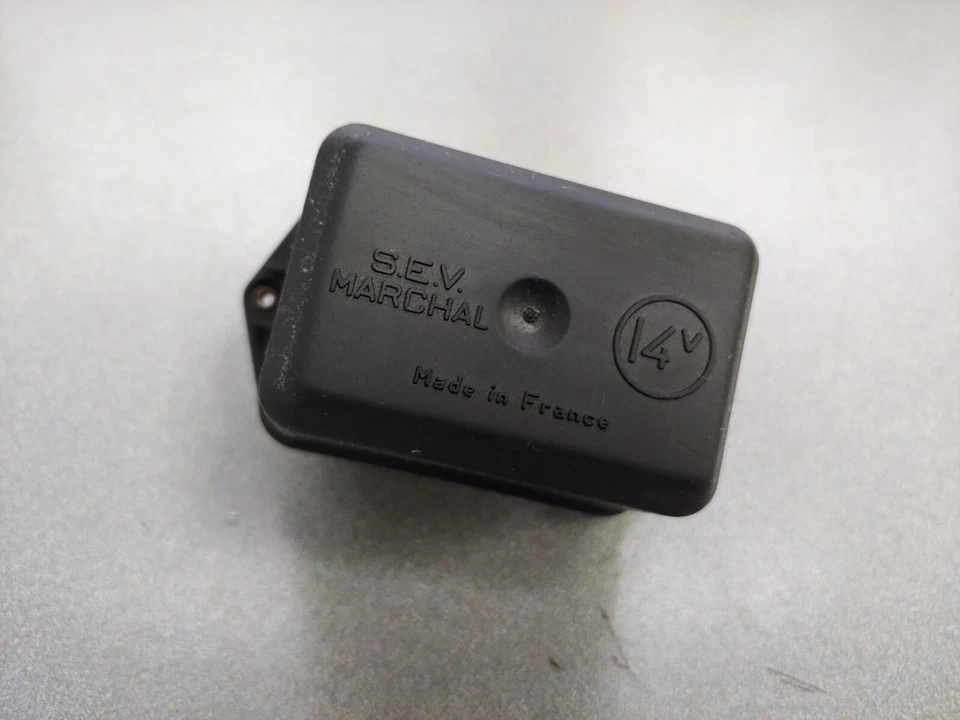 VERY NICE USED ORIGINAL GENUINE PORSCHE 911 930 SEV MARCHAL VOLTAGE REGULATOR 1 — 第 4/4 张图片