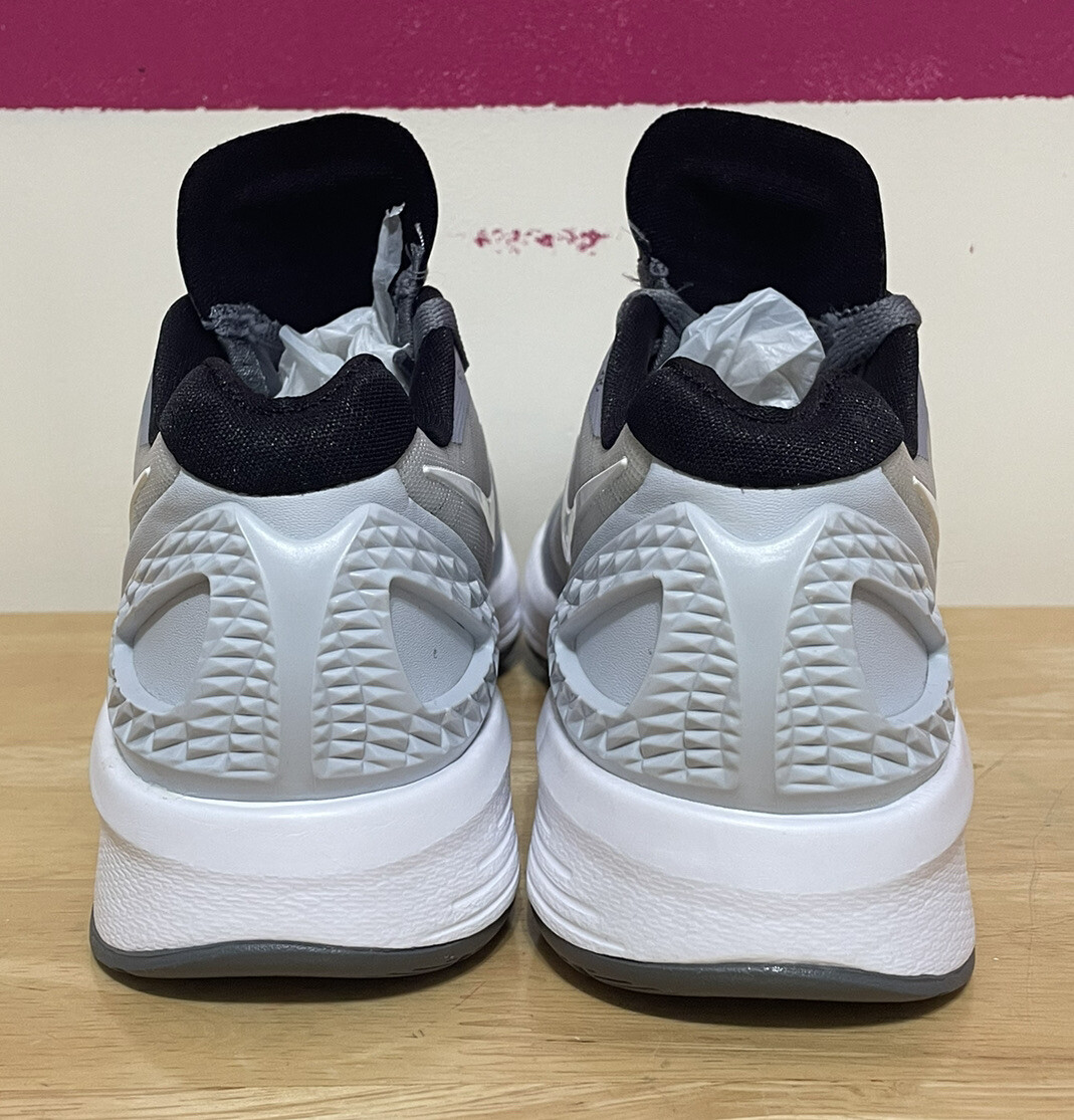 Nike Volley Zoom Hyperspike Volleyball Pure Platinum Womens Sz 5/585763