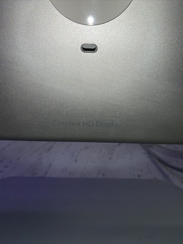 Apple A1083 Cinema Display 30" LCD Monitor with NO Power Adapter *FOR PARTS* - Picture 3 of 5