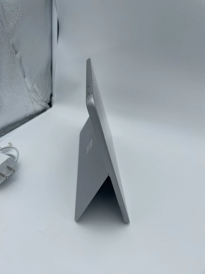 Microsoft Surface Windows 11 Go 2 1824 8GB 64GB SSD Tablet Portable Stylus Pen - Image 4 of 4