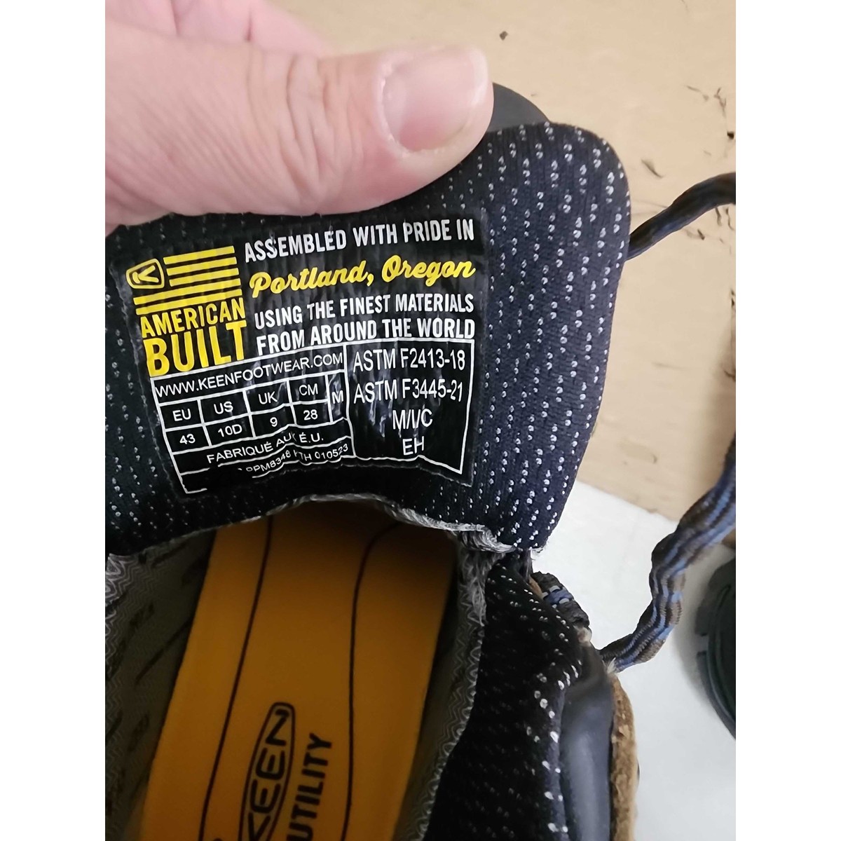 USED KEEN Utility Men