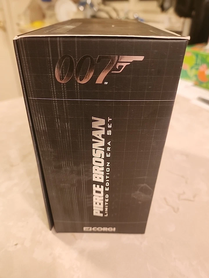 Corgi James Bond Pierce Brosnan Boxed 2 Car Set NEW CC93986 Retired - Image 4 of 4
