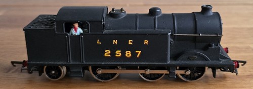 Wrenn 0-6-2 LNER 2587 Black Locomotive | Condition: Used