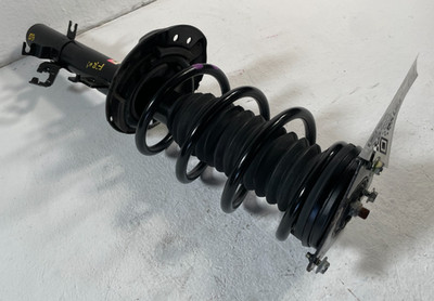 20-22 NISSAN ROGUE SPORT FRONT RIGHT SHOCK STRUT ABSORBER & COIL SPRING #106227