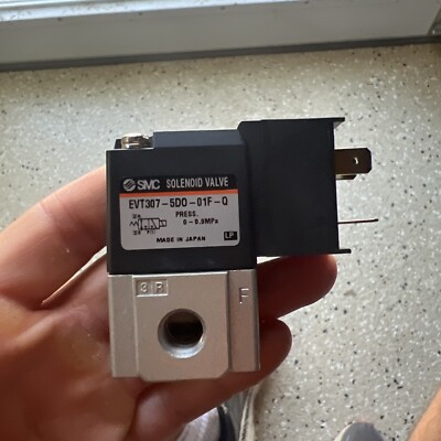 SMC EVT307V5D0-01F-Q Solenoid 3/2 Spring Valve 1/8  NPT Ports