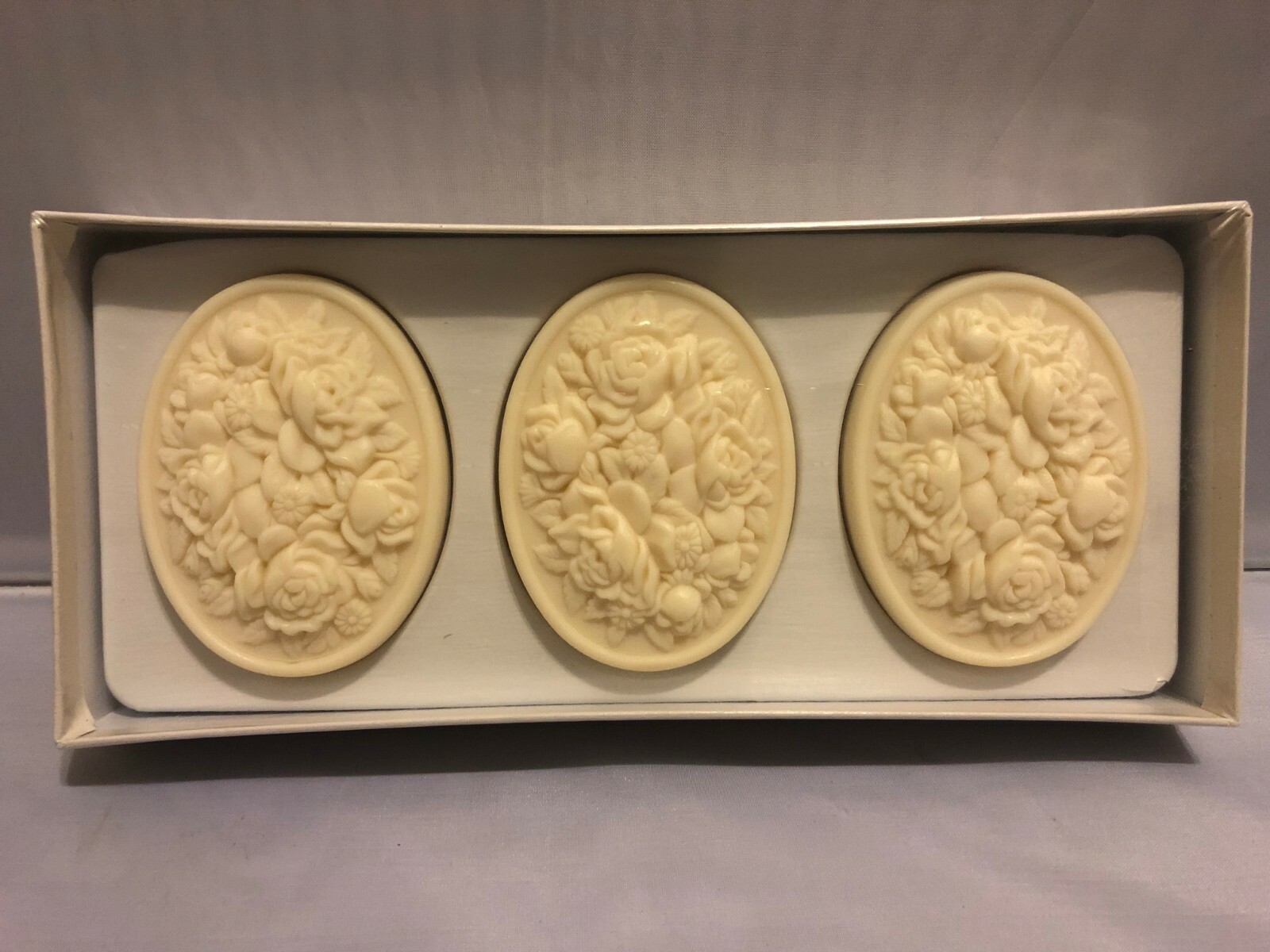 ITALIAN HANDMADE FLORENTINE SOAPS. (MADE IN TUSCANY, ITALY) ROSE