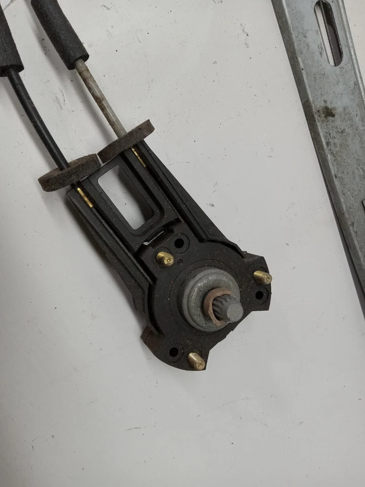 Ford Escort 1995 regulador de ventana delantero derecho sin motor OEM Foto 2 de 4