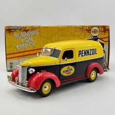 Greenlight 1:24 1939 Chevrolet Panel Truck Collectible Car