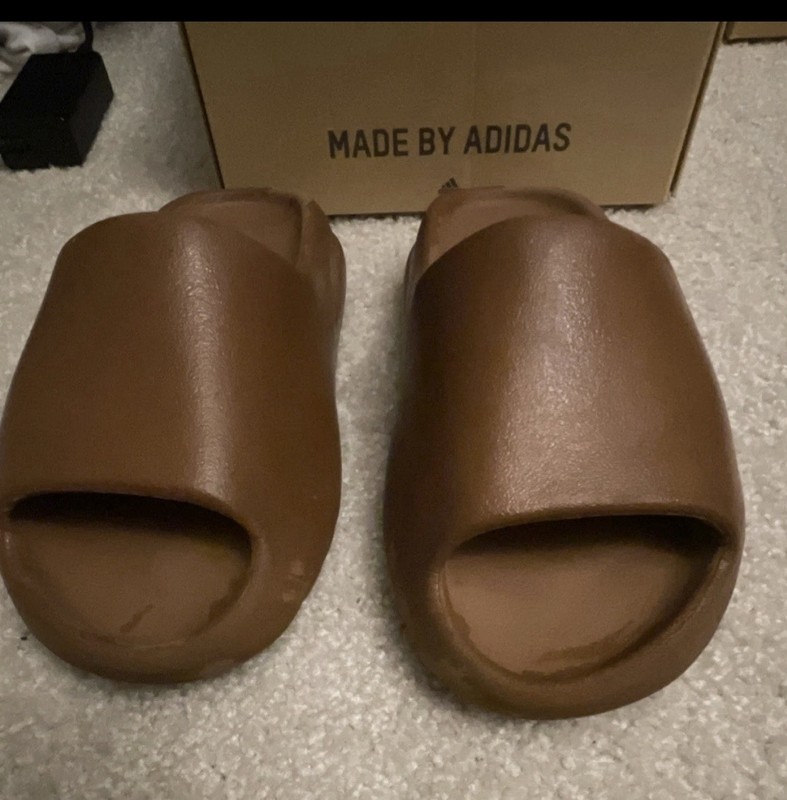 adidas Yeezy Slide Flax Brown  US 4 EU 37 only worn a couple times