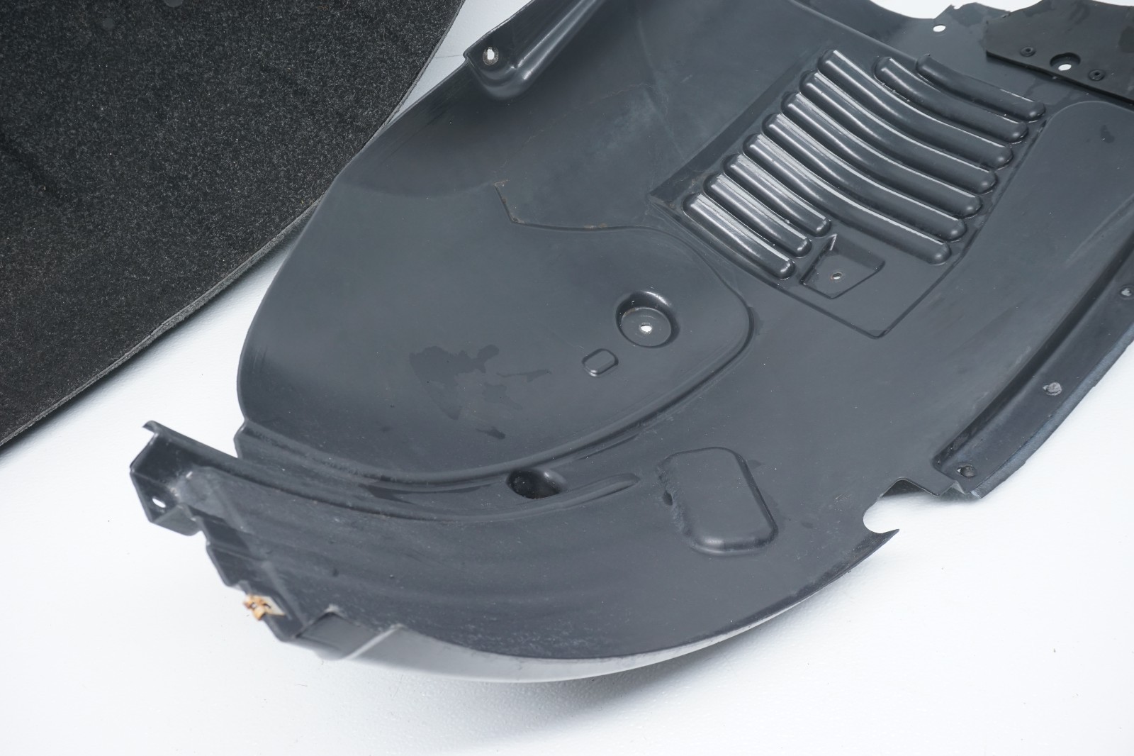 Maserati Ghibli 2014-2020 Front Left Fender liner
