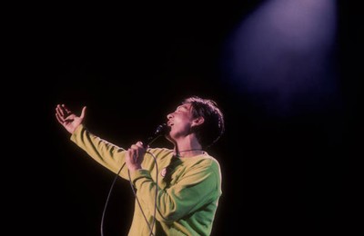 Kd Lang performs in concert on August 29 1996 in Wantaugh New York Old Photo 40