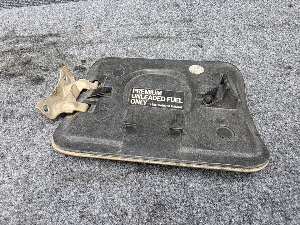 LEXUS 1990-1994 LS400 OEM FUEL GAS FILLER DOOR LID COVER - Image 4 of 4