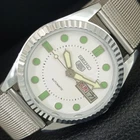 VINTAGE SEIKO 5 AUTOMATIC REFURBISHED JAPAN MENS WHITE DIAL WATCH a444297-1