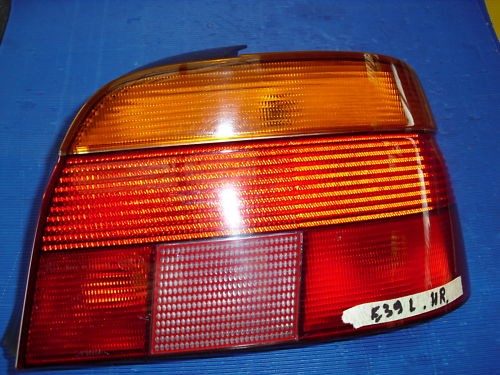 BMW E39 Limousine  Rückleuchte / Rücklicht / Bremslicht / Blinker RECHTS