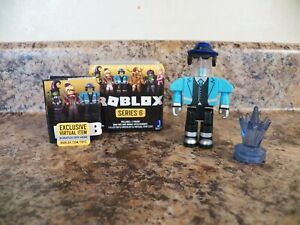Roblox Celebrity Series 6 Kni0002 With Box And Code Ebay - codes for adam house roblox