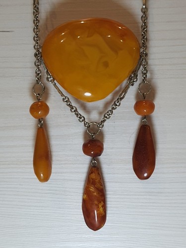 NATURAL OLD ANTIQUE EGG YOLK BALTIC AMBER Neakles 40g - Picture 3 of 24
