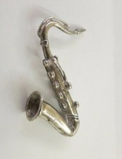 STERLING SILVER SAXOPHONE 2 1/4 INCHES 19.6 GRAM LARGE PENDENT