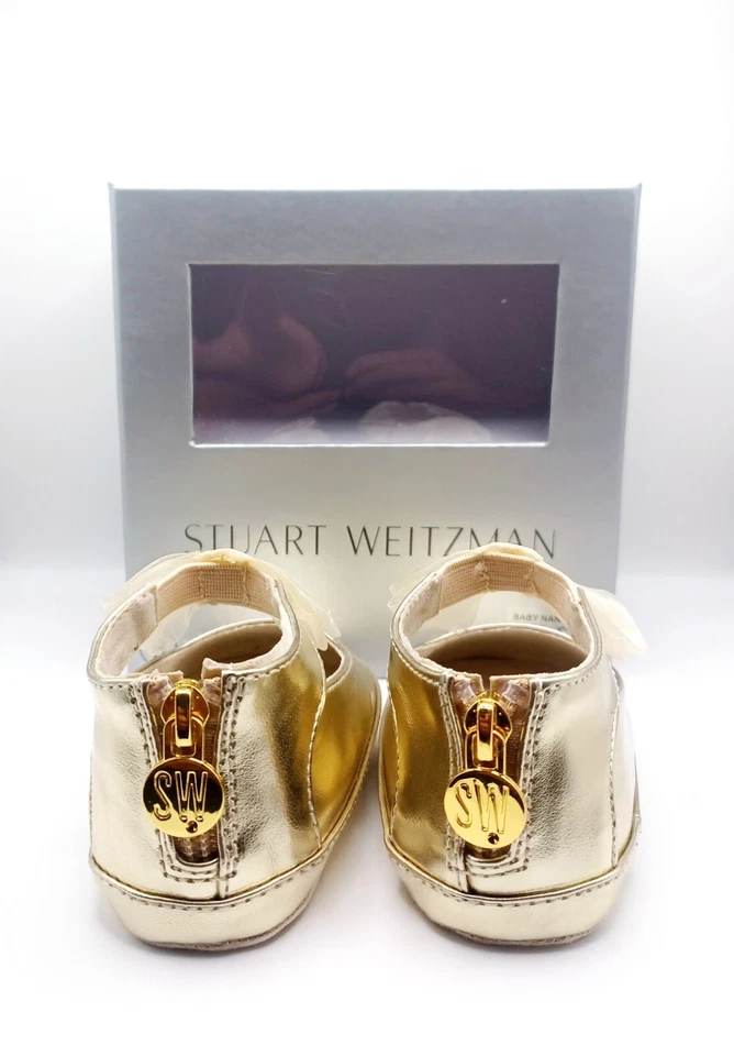 Stuart Weitzman - Sapatos planos Baby Nantucket - Cor dourada - MEU primeiro Weitzmans - Imagem 3 de 4