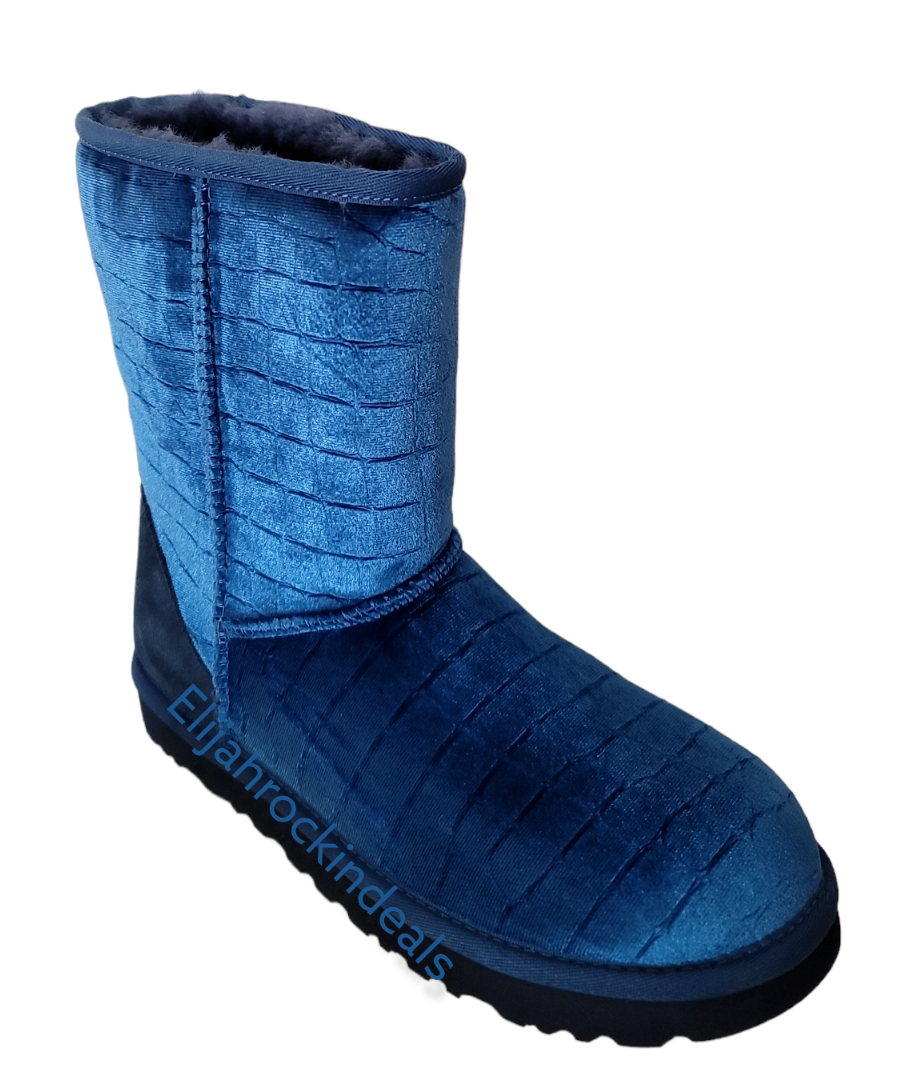 NEW WITH BOX! UGG WOMENS CLASSIC SHORT II CROC NAVY BLUE