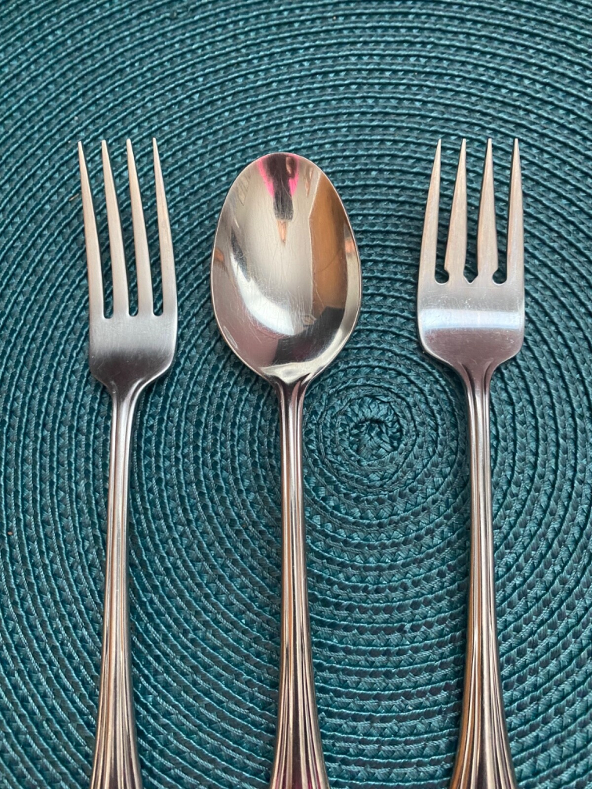 BANCROFT ONEIDA USA STAINLESS 1 DINNER FORK, 1 SALAD FORK, 1 PLACE SOUP