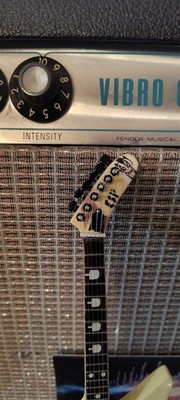 JAMES HETFIELD (Metallica) -eet fuk ESP MX-220 1:4 Scale Guitar