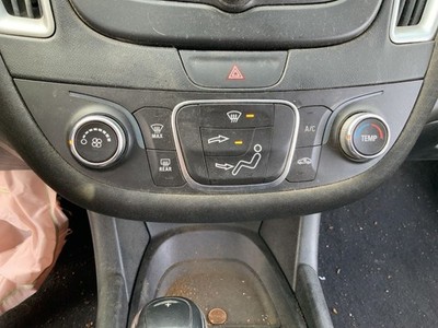 Temperature Control Without Heated Seat L Model Fits 16-17 MALIBU 1419842