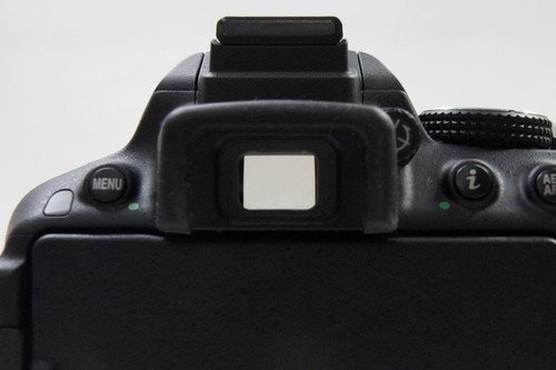 "1,200 shots" Nikon D5300 24.2MP Camera Body w/ AF-S DX 18-55mm VR II #250511j - Picture 9 of 12