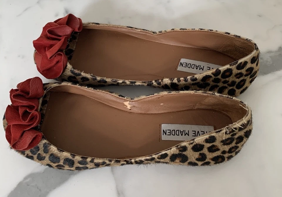 Steve Madden Rashida Animal Print Puntera Abierta Plana Con Lazo Rojo Para Mujer 6.5M Foto 2 de 4
