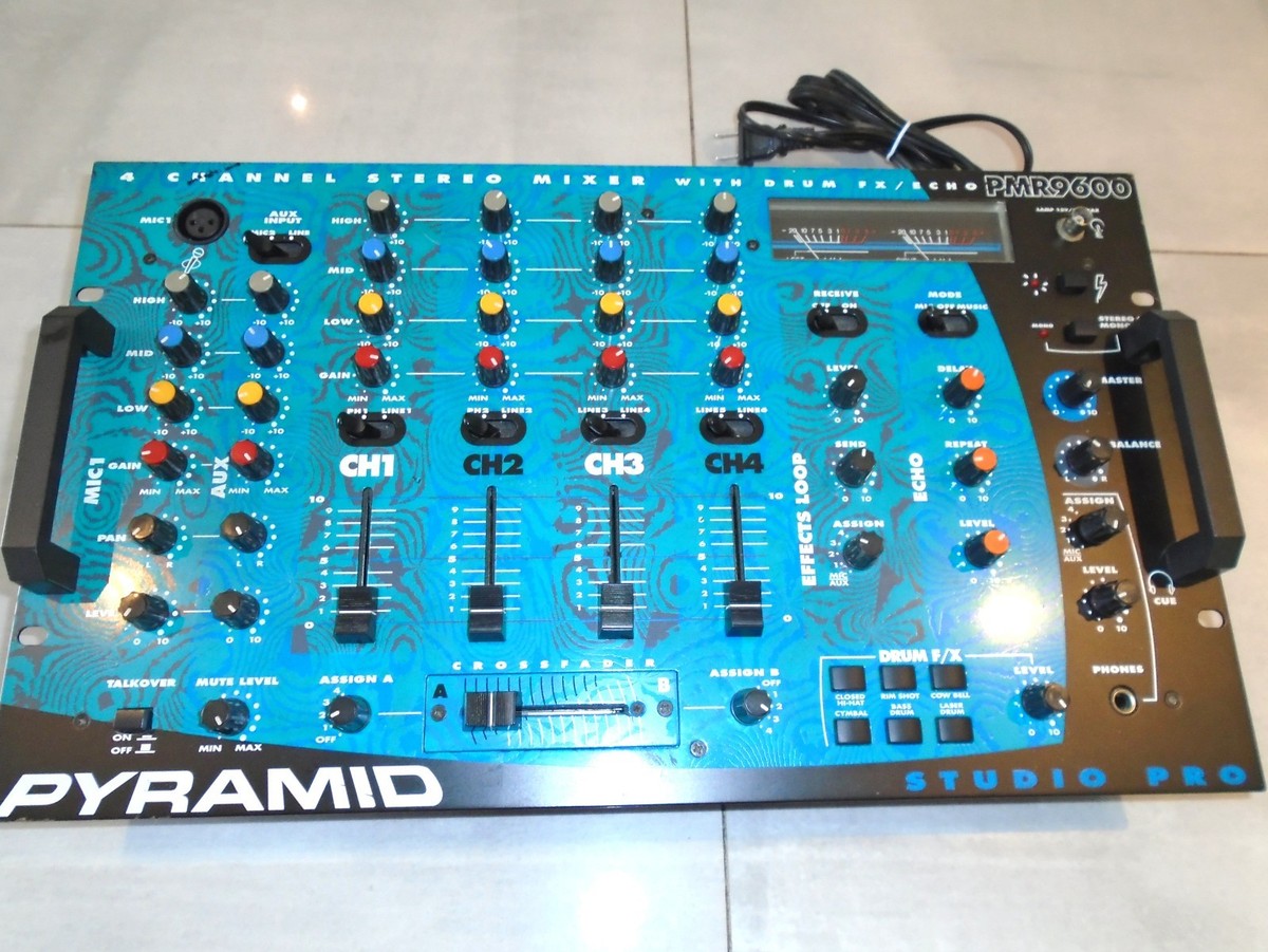 デジタルプリント　馬 ミクストメディア デジタルドローイング PYRAMID PMR9600 STUDIO PRO 4 CHANNEL STEREO MIXER WITH DRUM FX