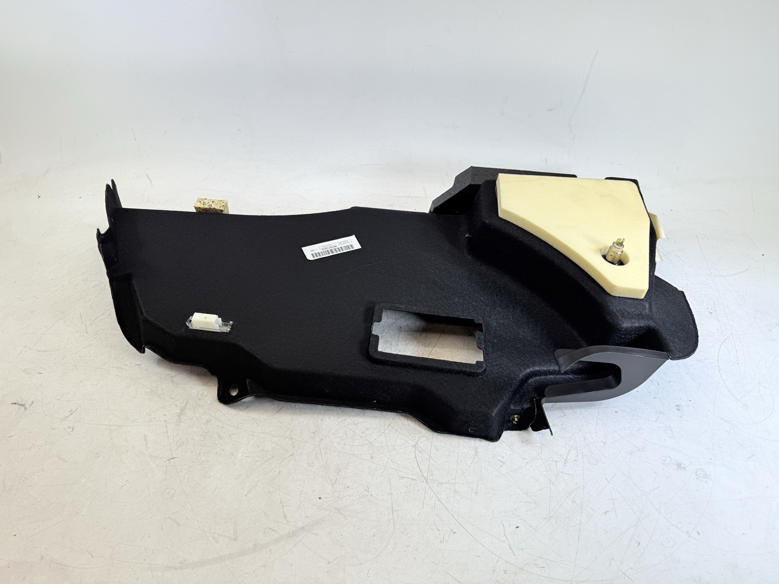 2014 - 2024 MASERATI GHIBLI REAR RIGHT QUARTER COVER TRIM PANEL 06700715270 OEM