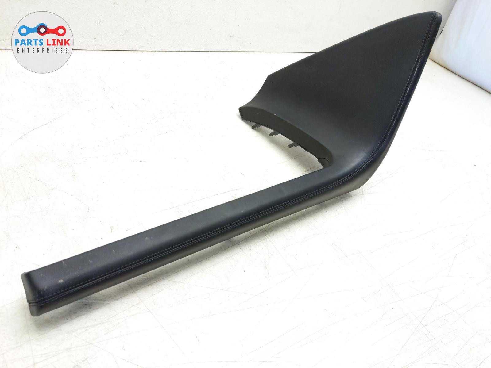 2016-20 BENTLEY BENTAYGA RIGHT DASH TRIM HOCKEY STICK BEZEL GLOVE BOX MOLDING
