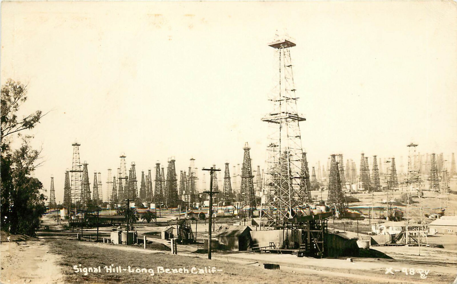 RPPC Postcard; Signal Hill Oil Field & Derricks, Long Beach CA PV X98